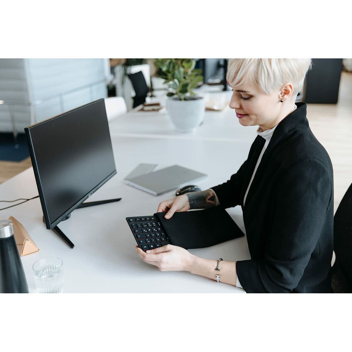 Tangentbord Cherry KW 9200 MINI Qwerty Spanska Svart — thumbnail 8